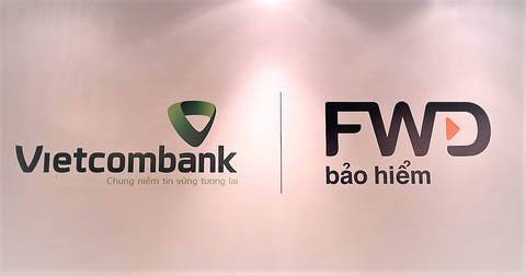Bảo hiểm FWD bỏ ra 1 tỉ USD để hợp tác với Vietcombank? - Ảnh 1. Bảo hiểm FWD bỏ ra 1 tỉ USD để hợp tác với Vietcombank? - Ảnh 1.