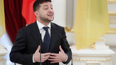 Vụ luận tội ông Trump: Tổng thống Ukraine nói quá mệt mỏi - Ảnh 1. Vụ luận tội ông Trump: Tổng thống Ukraine nói quá mệt mỏi - Ảnh 1.