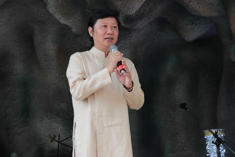 Cả thế giới đều biết áo dài là quốc phục Việt Nam - Ảnh 4. Cả thế giới đều biết áo dài là quốc phục Việt Nam - Ảnh 4.