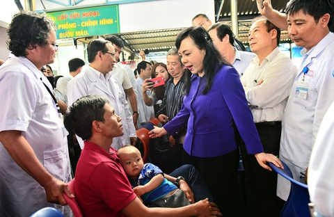 Bộ trưởng Bộ Y tế Nguyễn Thị Kim Tiến: Tôi cảm ơn những lời chỉ trích - Ảnh 3. Bộ trưởng Bộ Y tế Nguyễn Thị Kim Tiến: Tôi cảm ơn những lời chỉ trích - Ảnh 3.
