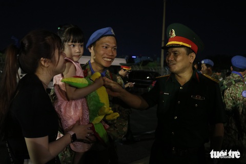 31 cán bộ gìn giữ hòa bình từ Nam Sudan về nước - Ảnh 10. 31 cán bộ gìn giữ hòa bình từ Nam Sudan về nước - Ảnh 10.