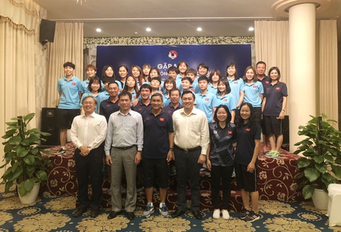 HLV Mai Đức Chung, Park Hang Seo được khích lệ tinh thần trước khi đi SEA Games - Ảnh 1. HLV Mai Đức Chung, Park Hang Seo được khích lệ tinh thần trước khi đi SEA Games - Ảnh 1.