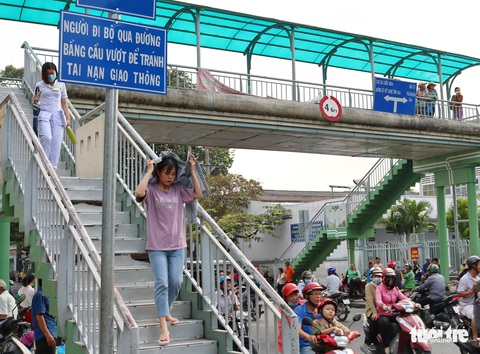 Giao thông TP.HCM có bước chuyển mình - Ảnh 7. Giao thông TP.HCM có bước chuyển mình - Ảnh 7.
