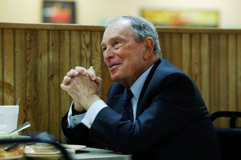 Đối thủ đáng gờm của ông Trump - tỉ phú Bloomberg đã nộp hồ sơ tranh cử - Ảnh 1. Đối thủ đáng gờm của ông Trump - tỉ phú Bloomberg đã nộp hồ sơ tranh cử - Ảnh 1.