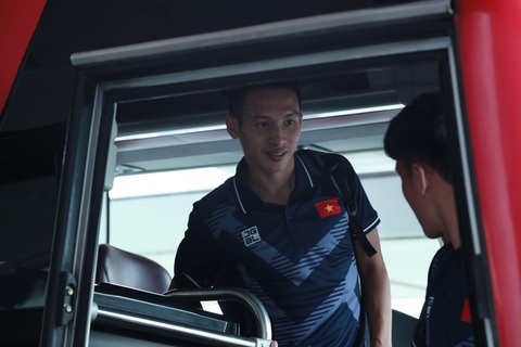 Tuyển nữ và U22 Việt Nam tươi cười lên đường dự SEA Games - Ảnh 1. Tuyển nữ và U22 Việt Nam tươi cười lên đường dự SEA Games - Ảnh 1.