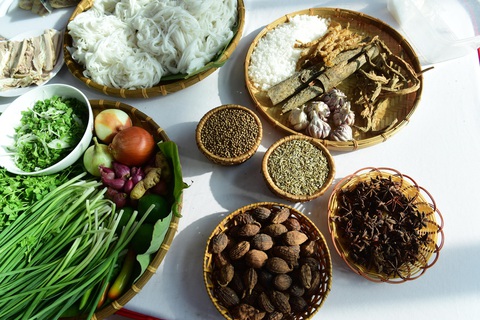 Cao thủ tranh hùng, xuất lộ tuyệt chiêu, bí kíp nấu phở ngon - Ảnh 7. Cao thủ tranh hùng, xuất lộ tuyệt chiêu, bí kíp nấu phở ngon - Ảnh 7.