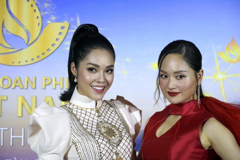 Nhiều nghệ sĩ trẻ dự khai mạc Liên hoan phim Việt Nam 2019 - Ảnh 6. Nhiều nghệ sĩ trẻ dự khai mạc Liên hoan phim Việt Nam 2019 - Ảnh 6.
