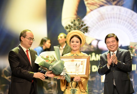 TP.HCM vinh danh và thưởng thêm cho 75 nghệ sĩ, nghệ nhân - Ảnh 5. TP.HCM vinh danh và thưởng thêm cho 75 nghệ sĩ, nghệ nhân - Ảnh 5.