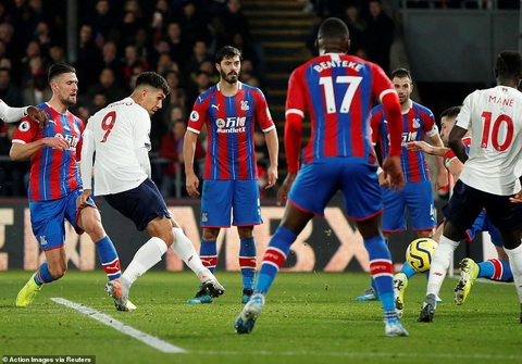 VAR và Firmino giúp Liverpool vượt ải Crystal Palace - Ảnh 4. VAR và Firmino giúp Liverpool vượt ải Crystal Palace - Ảnh 4.