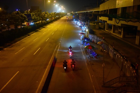Biệt đội cứu hộ SOS miễn phí trong đêm - Ảnh 9. Biệt đội cứu hộ SOS miễn phí trong đêm - Ảnh 9.
