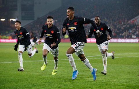 M.U đánh rơi chiến thắng trước đội mới lên hạng Sheffield United - Ảnh 1. M.U đánh rơi chiến thắng trước đội mới lên hạng Sheffield United - Ảnh 1.