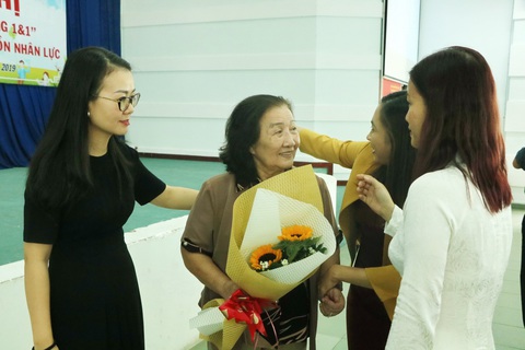 Học bổng Khuyến tài: Ân tình không đong đếm bằng lời - Ảnh 1. Học bổng Khuyến tài: Ân tình không đong đếm bằng lời - Ảnh 1.