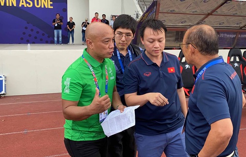 Ông Park phản ứng khi cháu Quốc vương Brunei đang dự bị bất ngờ đá chính - Ảnh 1. Ông Park phản ứng khi cháu Quốc vương Brunei đang dự bị bất ngờ đá chính - Ảnh 1.