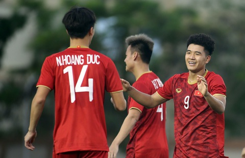 Mời bạn đọc tham gia bình luận cực chất - cực ngắn trận U22 Việt Nam - Lào - Ảnh 1. Mời bạn đọc tham gia bình luận cực chất - cực ngắn trận U22 Việt Nam - Lào - Ảnh 1.