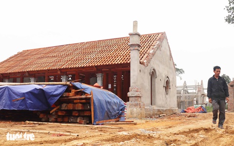Vụ chùa triệu đô xây chui: Huyện báo cáo không xâm phạm di tích? - Ảnh 1. Vụ chùa triệu đô xây chui: Huyện báo cáo không xâm phạm di tích? - Ảnh 1.
