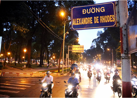 TP.HCM đặt tên đường Alexandre de Rhodes từ lâu, Đà Nẵng chưa đặt vì tranh cãi - Ảnh 1. TP.HCM đặt tên đường Alexandre de Rhodes từ lâu, Đà Nẵng chưa đặt vì tranh cãi - Ảnh 1.