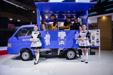 Mô hình kinh doanh độc đáo trên Suzuki Super Carry Pro - Ảnh 1. Mô hình kinh doanh độc đáo trên Suzuki Super Carry Pro - Ảnh 1.