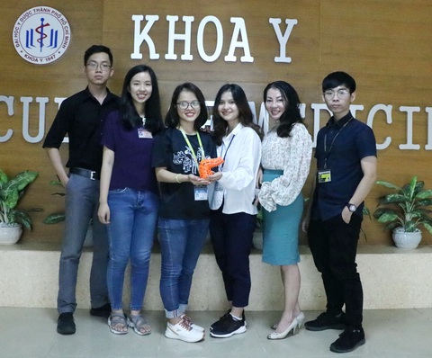 Sinh viên Y Dược dùng 3D in khung chân giúp trẻ dị tật - Ảnh 1. Sinh viên Y Dược dùng 3D in khung chân giúp trẻ dị tật - Ảnh 1.