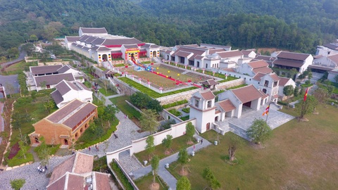 Tưởng niệm 711 năm Phật hoàng Trần Nhân Tông nhập niết bàn - Ảnh 3. Tưởng niệm 711 năm Phật hoàng Trần Nhân Tông nhập niết bàn - Ảnh 3.