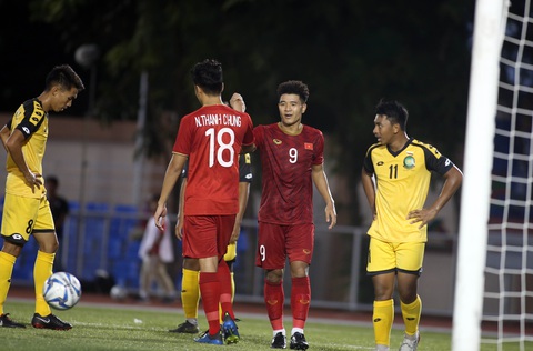 Hà Đức Chinh ghi 3 hay 4 bàn vào lưới U22 Brunei? - Ảnh 2. Hà Đức Chinh ghi 3 hay 4 bàn vào lưới U22 Brunei? - Ảnh 2.