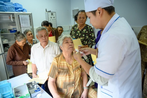 Đôi mắt với mong muốn giản đơn tuổi xế chiều - Ảnh 2. Đôi mắt với mong muốn giản đơn tuổi xế chiều - Ảnh 2.