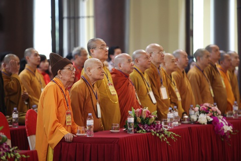Tưởng niệm 711 năm Phật hoàng Trần Nhân Tông nhập niết bàn - Ảnh 2. Tưởng niệm 711 năm Phật hoàng Trần Nhân Tông nhập niết bàn - Ảnh 2.