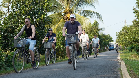 Săn tour khuyến mại tại gian hàng lữ hành Fiditour - Ảnh 1. Săn tour khuyến mại tại gian hàng lữ hành Fiditour - Ảnh 1.