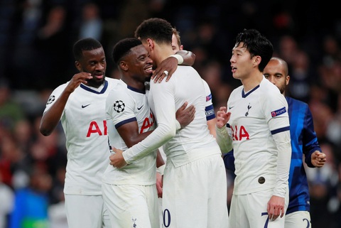 Thua 0-2 sau 19 phút, Tottenham ngược dòng thắng 4-2 - Ảnh 1.