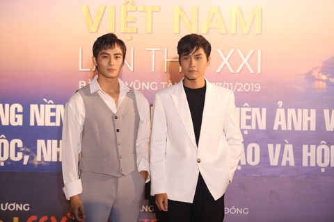 Ngô Thanh Vân, Liên Bỉnh Phát cùng dàn sao trên thảm đỏ Liên hoan phim Việt Nam - Ảnh 8. Ngô Thanh Vân, Liên Bỉnh Phát cùng dàn sao trên thảm đỏ Liên hoan phim Việt Nam - Ảnh 8.