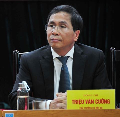 Nhiều người kiên quyết không từ chức vì... áp lực gia đình - Ảnh 1. Nhiều người kiên quyết không từ chức vì... áp lực gia đình - Ảnh 1.