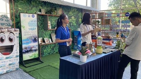 Siêu thị thầu vỏ hộp giấy thải của người dùng để tái chế - Ảnh 1. Siêu thị thầu vỏ hộp giấy thải của người dùng để tái chế - Ảnh 1.