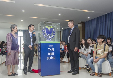 24 giờ diễn thuyết liên tục ở Đại học Thái Bình Dương - Ảnh 2. 24 giờ diễn thuyết liên tục ở Đại học Thái Bình Dương - Ảnh 2.