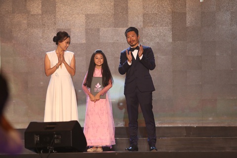 Song Lang đoạt Bông sen vàng, Trấn Thành đoạt giải Diễn viên chính xuất sắc - Ảnh 5. Song Lang đoạt Bông sen vàng, Trấn Thành đoạt giải Diễn viên chính xuất sắc - Ảnh 5.