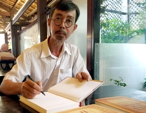 Đọc sử phải thầm nhớ 4 chữ ‘bán tín bán nghi’ - Ảnh 2. Đọc sử phải thầm nhớ 4 chữ ‘bán tín bán nghi’ - Ảnh 2.
