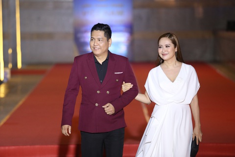 Ngô Thanh Vân, Liên Bỉnh Phát cùng dàn sao trên thảm đỏ Liên hoan phim Việt Nam - Ảnh 7. Ngô Thanh Vân, Liên Bỉnh Phát cùng dàn sao trên thảm đỏ Liên hoan phim Việt Nam - Ảnh 7.