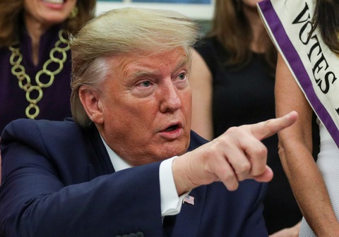 Ông Trump nói đang vừa đàm phán với Trung Quốc, vừa để mắt tới Hong Kong - Ảnh 1. Ông Trump nói đang vừa đàm phán với Trung Quốc, vừa để mắt tới Hong Kong - Ảnh 1.