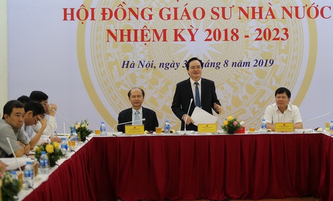 Công nhận giáo sư, phó giáo sư: rắc rối từ đâu? - Ảnh 1. Công nhận giáo sư, phó giáo sư: rắc rối từ đâu? - Ảnh 1.