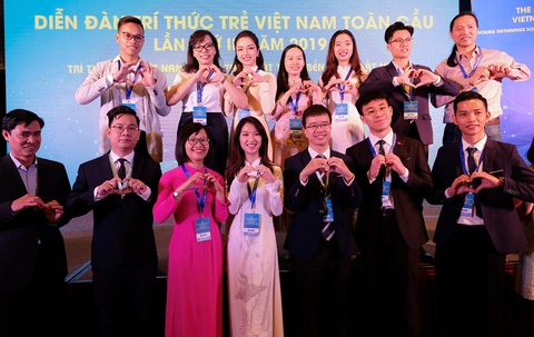Trí thức trẻ vì mục tiêu phát triển bền vững đất nước - Ảnh 1. Trí thức trẻ vì mục tiêu phát triển bền vững đất nước - Ảnh 1.