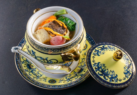 Giám khảo Top Chef Trịnh Diễm Vy: Tâm không bình dễ quyết định sai lầm - Ảnh 5. Giám khảo Top Chef Trịnh Diễm Vy: Tâm không bình dễ quyết định sai lầm - Ảnh 5.