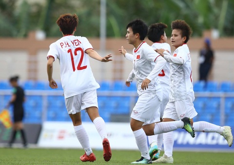 Nữ Việt Nam vào bán kết sau chiến thắng 6-0 trước Indonesia - Ảnh 1. Nữ Việt Nam vào bán kết sau chiến thắng 6-0 trước Indonesia - Ảnh 1.