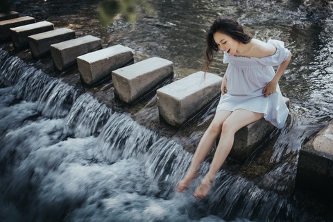 Hiền Thục bất ngờ trở lại với album Hoan lạc ca - Ảnh 5. Hiền Thục bất ngờ trở lại với album Hoan lạc ca - Ảnh 5.