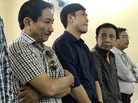 Đánh bài ăn tiền, nghệ sĩ hài Hồng Tơ bị phạt 50 triệu đồng - Ảnh 1. Đánh bài ăn tiền, nghệ sĩ hài Hồng Tơ bị phạt 50 triệu đồng - Ảnh 1.