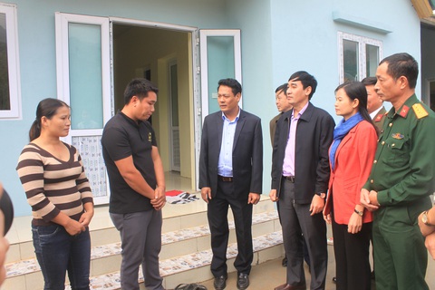 Đồng bào vùng lũ Sa Ná đã có chỗ an cư - Ảnh 3. Đồng bào vùng lũ Sa Ná đã có chỗ an cư - Ảnh 3.