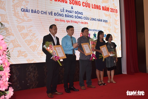 Báo Tuổi Trẻ đoạt giải ba báo chí về ĐBSCL năm 2019 - Ảnh 1. Báo Tuổi Trẻ đoạt giải ba báo chí về ĐBSCL năm 2019 - Ảnh 1.