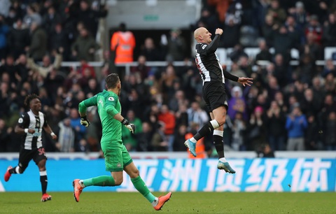 Gặp Newcastle, Manchester City chỉ có được 1 điểm sau 2 lần dẫn bàn - Ảnh 4. Gặp Newcastle, Manchester City chỉ có được 1 điểm sau 2 lần dẫn bàn - Ảnh 4.