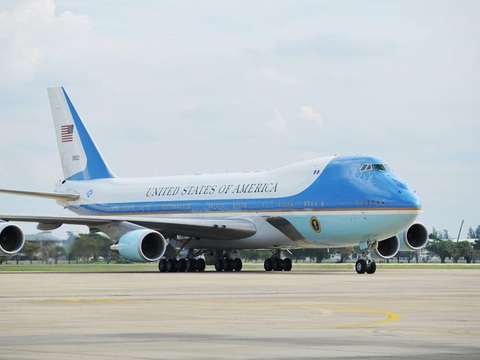 Hậu cần Mỹ tung đủ chiêu trò đánh lừa để đưa ông Trump đi Afghanistan - Ảnh 5. Hậu cần Mỹ tung đủ chiêu trò đánh lừa để đưa ông Trump đi Afghanistan - Ảnh 5.