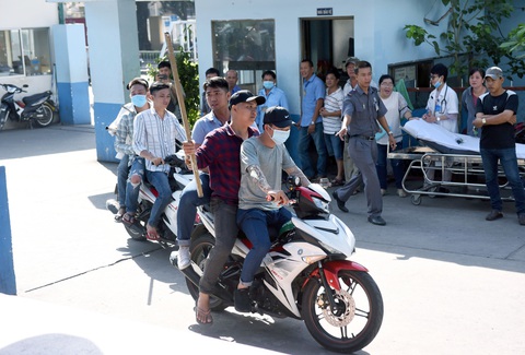 15 phút hóa giải 2 nhóm giang hồ truy sát nhau trong Bệnh viện Gia Định - Ảnh 3. 15 phút hóa giải 2 nhóm giang hồ truy sát nhau trong Bệnh viện Gia Định - Ảnh 3.