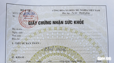 Bắt 3 phụ nữ làm giả hàng trăm giấy khám sức khỏe - Ảnh 1. Bắt 3 phụ nữ làm giả hàng trăm giấy khám sức khỏe - Ảnh 1.