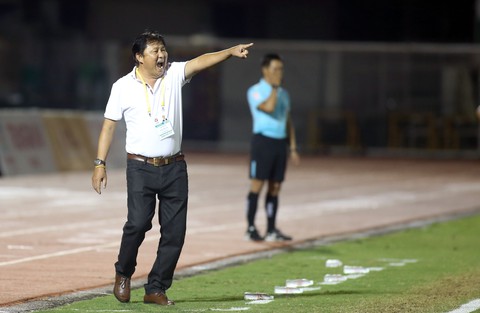 CLB B.Bình Dương tìm HLV ngoại cho V-League 2020 - Ảnh 1. CLB B.Bình Dương tìm HLV ngoại cho V-League 2020 - Ảnh 1.