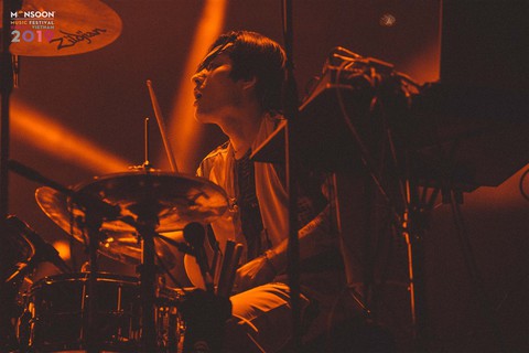 Phút cuối Monsoon: Khán giả níu chân ban nhạc Hàn Quốc Hyukoh - Ảnh 9. Phút cuối Monsoon: Khán giả níu chân ban nhạc Hàn Quốc Hyukoh - Ảnh 9.